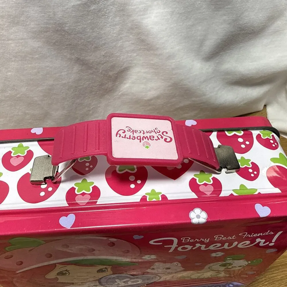 Y2k Strawberry Shortcake Lot Mini Doll With Dvd & 3 Lunch Boxes